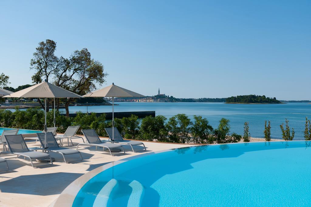 Maistra Select Family Hotel Amarin โรวีน ภายนอก รูปภาพ
