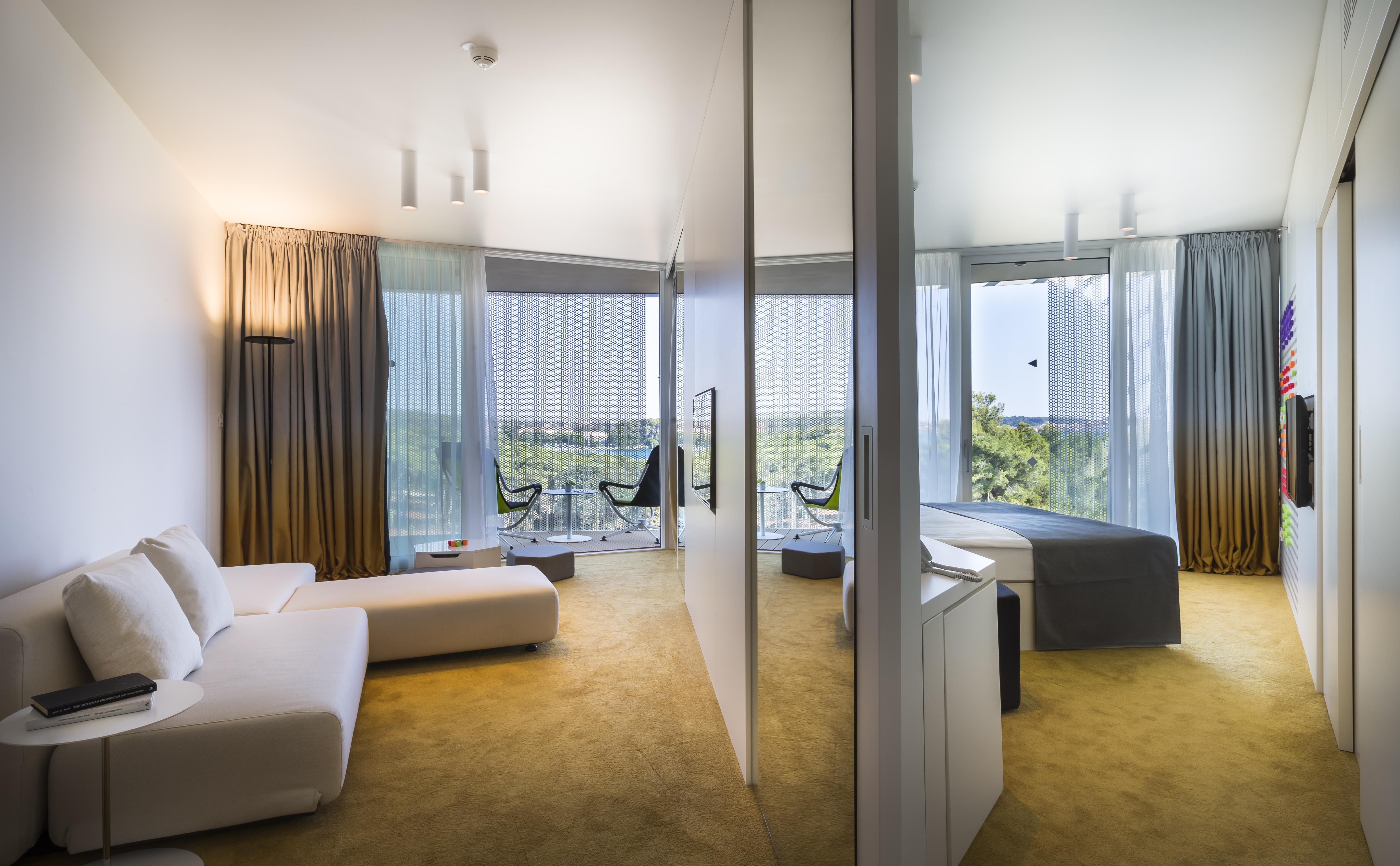 Maistra Select Family Hotel Amarin โรวีน ภายนอก รูปภาพ