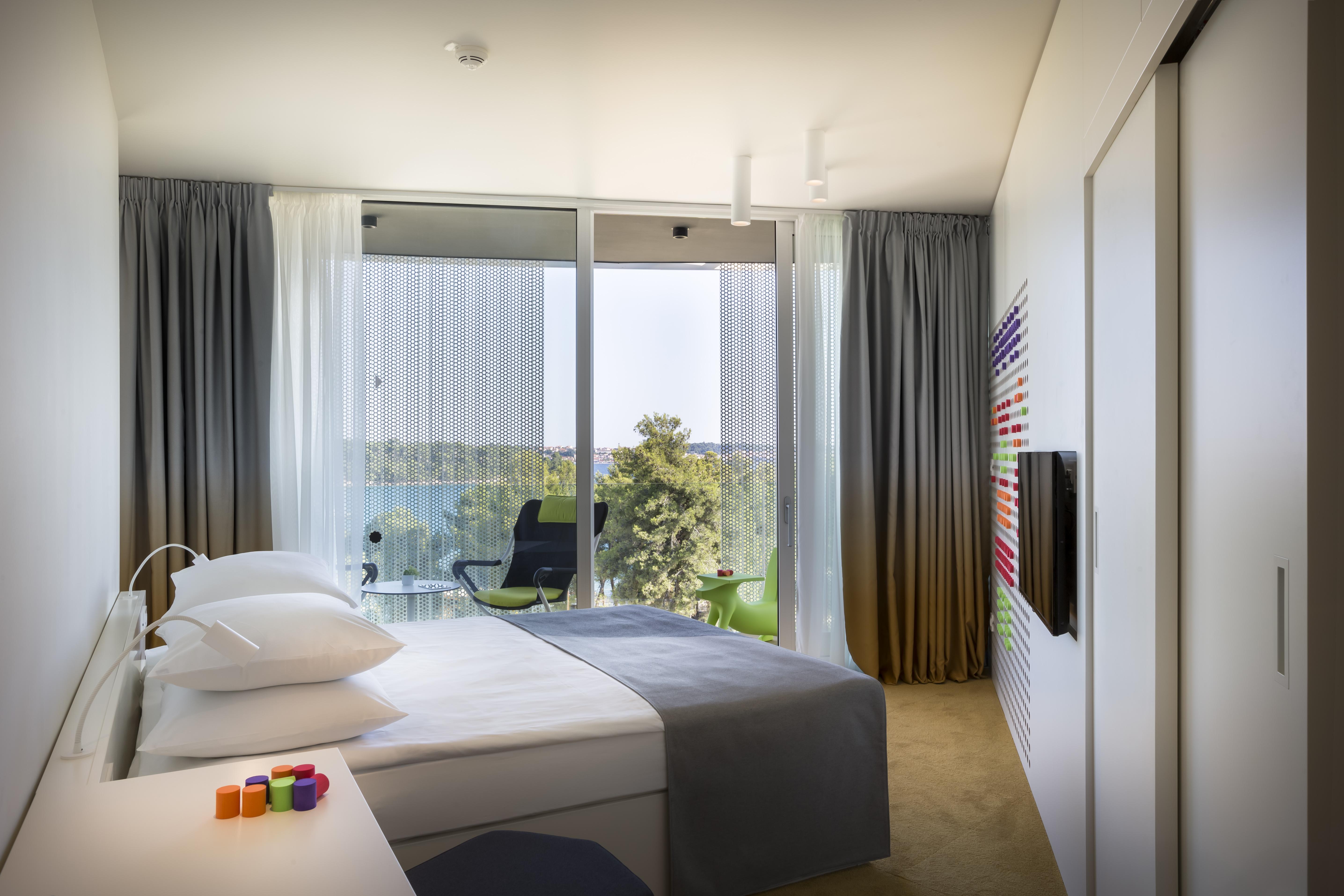 Maistra Select Family Hotel Amarin โรวีน ภายนอก รูปภาพ