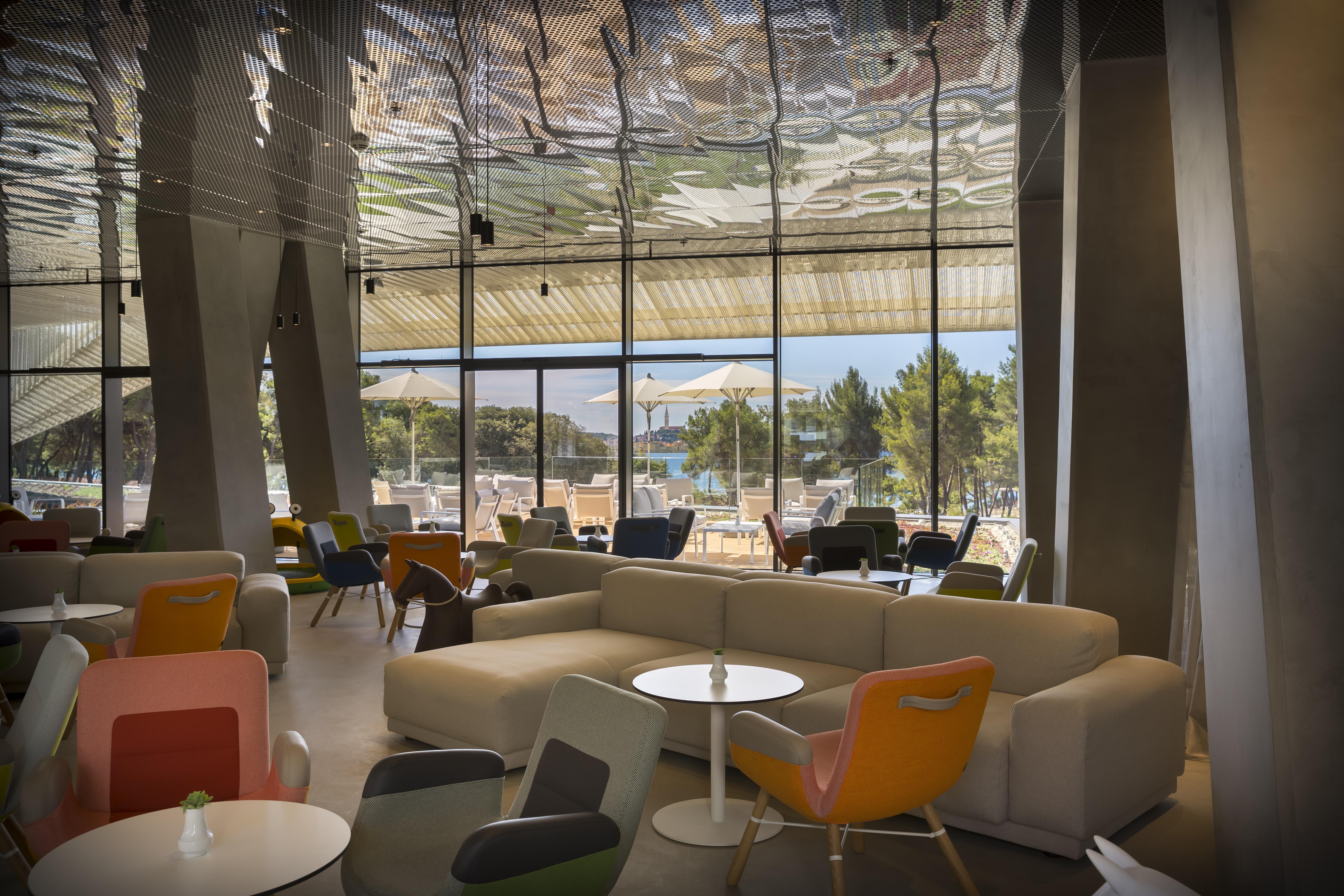 Maistra Select Family Hotel Amarin โรวีน ภายนอก รูปภาพ